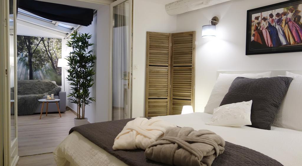 Arles' Haven - Le Loft Du Centre Apartment Bilik gambar